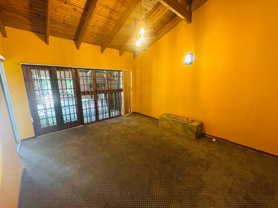 4 Bedroom Property for Sale in Heuwelsig Free State